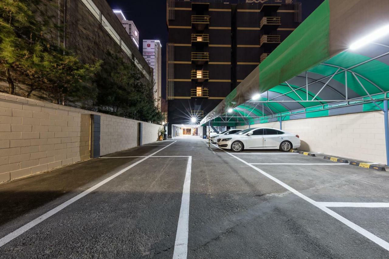 Ballantine Business Hotel Gwangju Metropolitan City Exterior foto